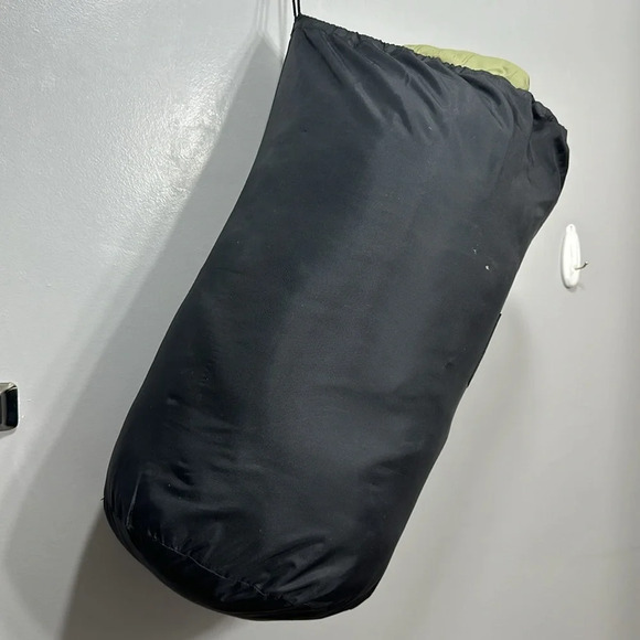 The North Face “Ember” Mummy Sleeping Bag 20° Rating w/Carry Travel Bag - Picture 16 of 17